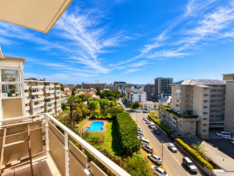 2 Bedroom Property for Sale in Green Point Western Cape